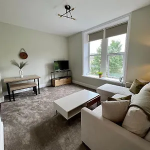 Apartment The Lookout@brighouse, Brighouse